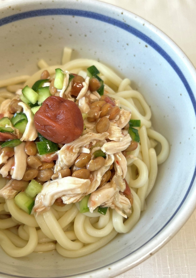 梅きゅうり納豆ささみのさっぱりうどん♪-レシピのメイン写真