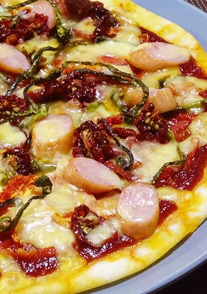 ドライトマトのオイル漬けと米粉のピザ-レシピのメイン写真