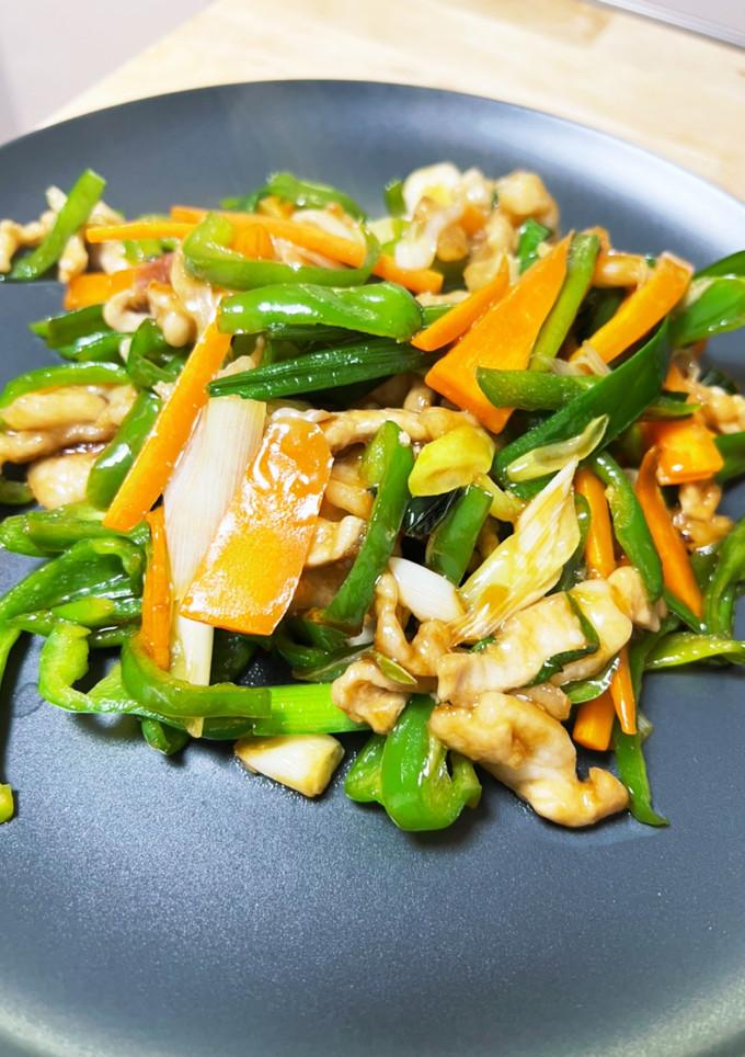 野菜たっぷり☆切って炒めるだけ青椒肉絲風-レシピのメイン写真