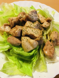 鶏むね肉のはちみつしょう油炒めのサラダ-レシピのメイン写真