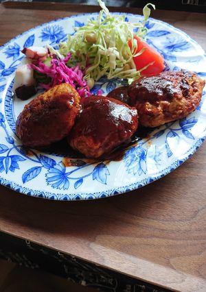 鶏ミンチのハンバーグ。デミグラスソース。-レシピのメイン写真