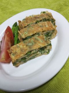 細いアスパラの下の方で卵焼き-レシピのメイン写真