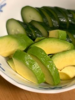 これは旨い!アボカドのぬか漬け-レシピのメイン写真