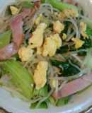 もやしたっぷり、チンゲン菜と卵の炒めもの