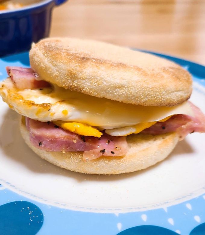 ベーコンエッグマフィン by ぽろっとQちゃん 【クックパッド】 簡単