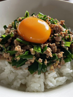 激ウマ!ニラとパクチーの豚ひき肉そぼろ♬-レシピのメイン写真