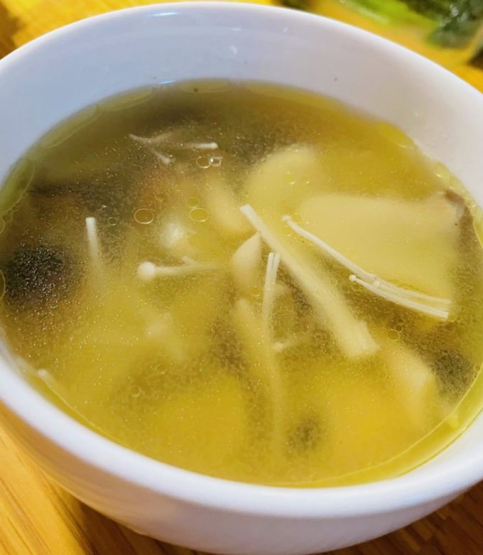 きのこ3種！簡単きのこスープ by スーパーの常連 【クックパッド