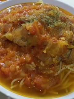手羽元のトマトキャベツ煮込みスープパスタ-レシピのメイン写真
