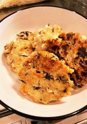 混ぜて焼くだけ1歳から！無添加豆腐バーグ-レシピのメイン写真