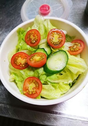 レタス、きゅうり、プチトマトのサラダ-レシピのメイン写真