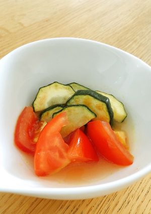ズッキーニとトマトの冷製コンソメ-レシピのメイン写真