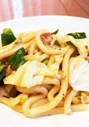 余り野菜で半玉焼きうどん-レシピのメイン写真