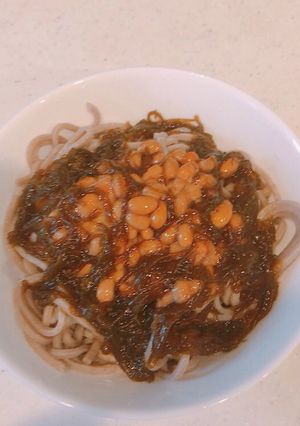 暑い日に！レンジで簡単、もずく酢納豆そば-レシピのメイン写真