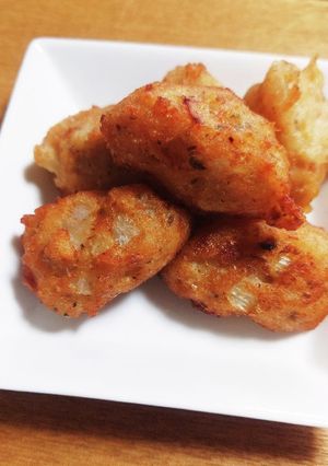 簡単オツマミ♪サケ缶と新玉ねぎのかき揚げ-レシピのメイン写真