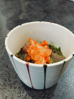 キハダマグロとめかぶのキムチあえ-レシピのメイン写真