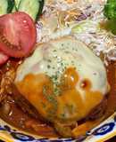 玉ねぎたっぷり！ふわふわ煮込みハンバーグ