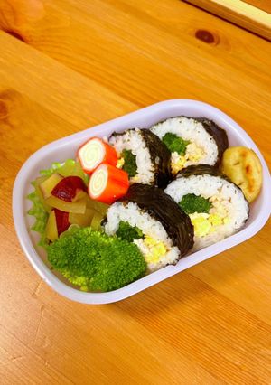 幼稚園弁当に！3色そぼろ巻き-レシピのメイン写真