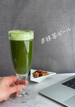 生ビールのふわふわ泡☆話題の抹茶ビール-レシピのメイン写真