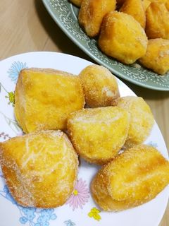 野菜ジュースでベニエ(ドーナツ)-レシピのメイン写真