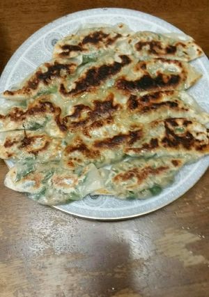 レタスの外葉とツナのヘルシー&節約餃子-レシピのメイン写真