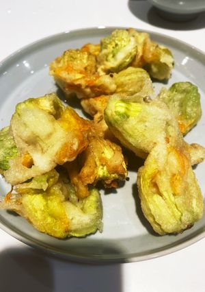 シンプルで美味しい花ズッキーニの天ぷら-レシピのメイン写真