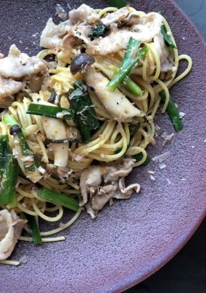 ニラと豚バラの塩昆布スタミナパスタ-レシピのメイン写真