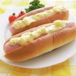 魚肉ソーセージのホットドッグ
