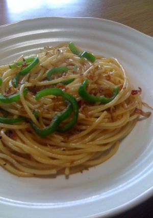 カリカリじゃことピーマンのパスタ-レシピのメイン写真