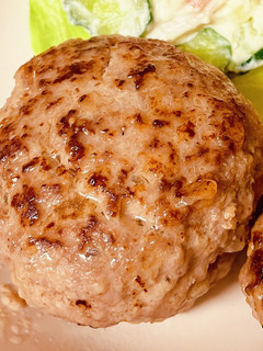肉汁たっぷり★ハンバーグ-レシピのメイン写真