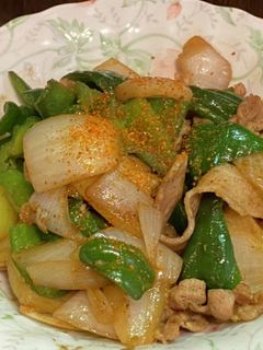 ピーマンと玉ねぎ&豚コマの焼肉のタレ炒め-レシピのメイン写真