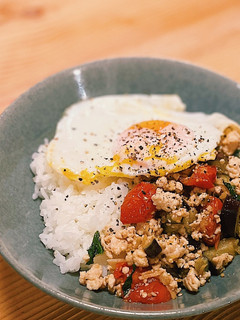辛くない!夏野菜の和風ガパオライス-レシピのメイン写真