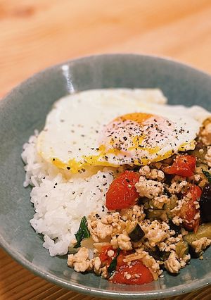 辛くない！夏野菜の和風ガパオライス-レシピのメイン写真