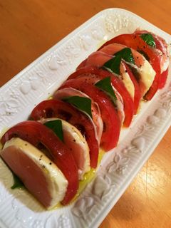 トマトとモッツァレラと生ハムのカプレーゼ-レシピのメイン写真