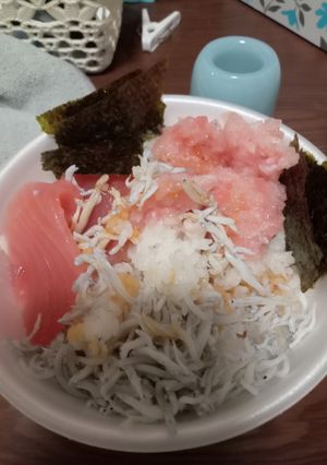 マグロ叩き丼-レシピのメイン写真