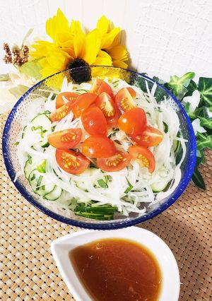 玉ねぎとさけるチーズのさっぱりサラダ-レシピのメイン写真