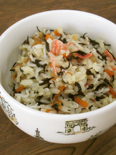 カルシウムいっぱい!ひじきの混ぜご飯-レシピのメイン写真