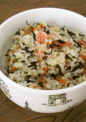 カルシウムいっぱい!ひじきの混ぜご飯-レシピのメイン写真