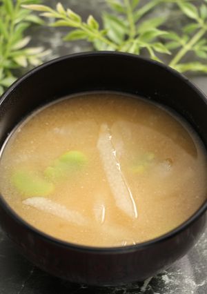 簡単！そら豆と長芋のお味噌汁-レシピのメイン写真