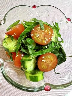キュウリ.トマト.わかめ.大葉ポン酢和え-レシピのメイン写真