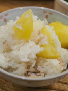 【超簡単】じゃがいもとツナの炊き込みご飯-レシピのメイン写真