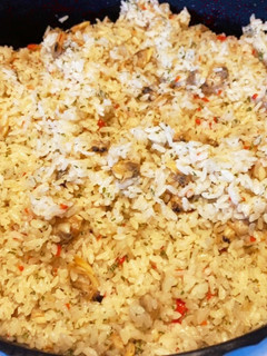 簡単ホムパ飯!炊飯器で映えるアサリピラフ-レシピのメイン写真