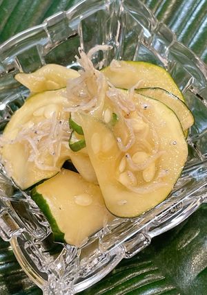 ズッキーニとしらすの和え物　卵豆腐のタレ-レシピのメイン写真