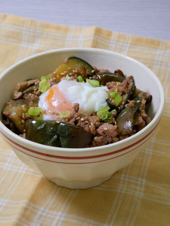 なすと豚肉のバランス丼-レシピのメイン写真