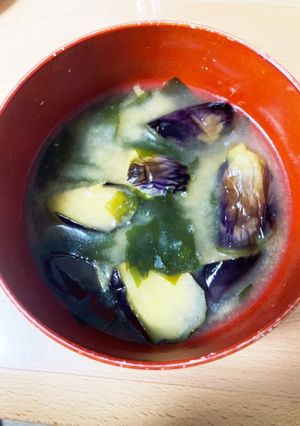 揚げなすのお味噌汁-レシピのメイン写真