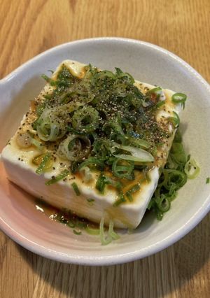ビールとよく合うネギと胡麻油の冷奴-レシピのメイン写真