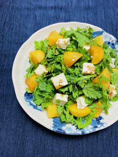 春菊と柿とクリチのサラダ 山葵風味-レシピのメイン写真