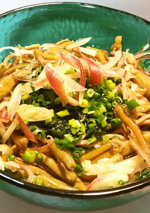 冷たいじゅんさいモロヘイヤ蕎麦　発酵玉葱-レシピのメイン写真