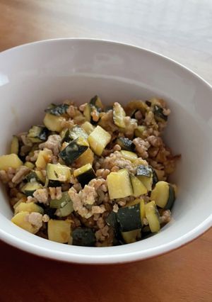 甘酸っぱ好きさん集まれ！ズッキーニ肉味噌-レシピのメイン写真