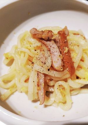 子ども向けクリームなしカルボナーラうどん-レシピのメイン写真