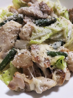 鶏もも肉とキャベツのチーズ炒め-レシピのメイン写真